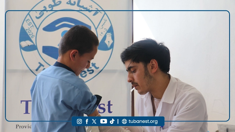 “Pediatric doctors and laboratory technicians conducting health examinations and medical tests for children at Tuba Nest during a full-day healthcare screening program in May 2026.”