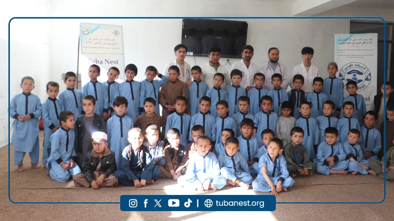 “Pediatric doctors and laboratory technicians conducting health examinations and medical tests for children at Tuba Nest during a full-day healthcare screening program in May 2026.”